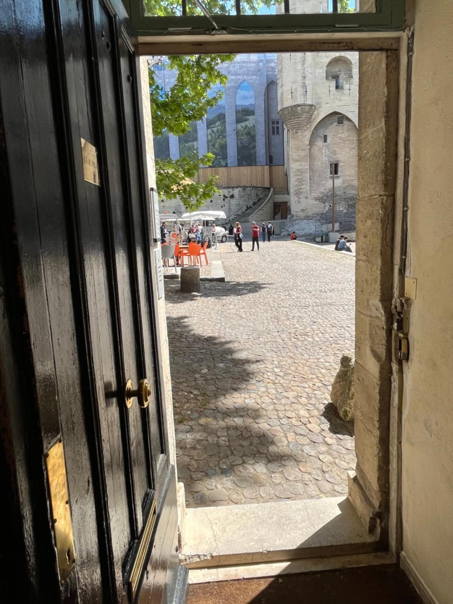 Duplex Face Au Palais Lejlighed Avignon Eksteriør billede